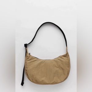 BAGGU Medium Nylon Crescent Bag in Dark Khaki